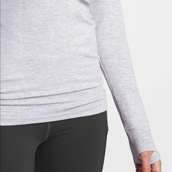 🆕 Athleta Flurry Blizzard Shine Turtleneck - Picture 4 of 5